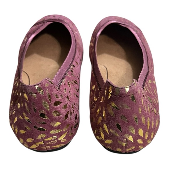 Vionic Caroll Suede Ballet Flats - Picture 6 of 9